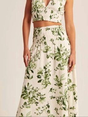 ABERCROMBIE & FITCH  Green Floral Cotton/Linen Top/Skirt Set, Size M